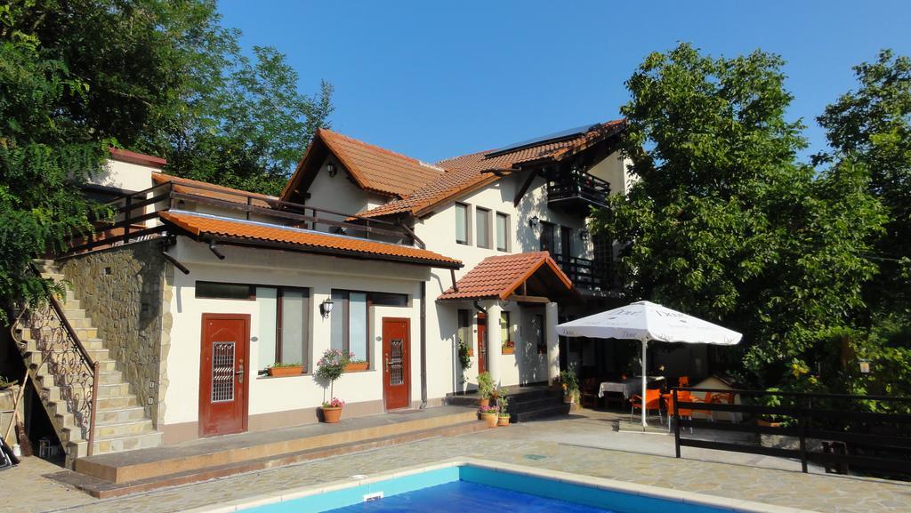 Vila Europa Серата-Монтеору Екстер'єр фото